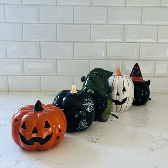 Target Bulleye’s Pre Lit Ceramic Jack-O’-Lantern - Picture 12 of 14